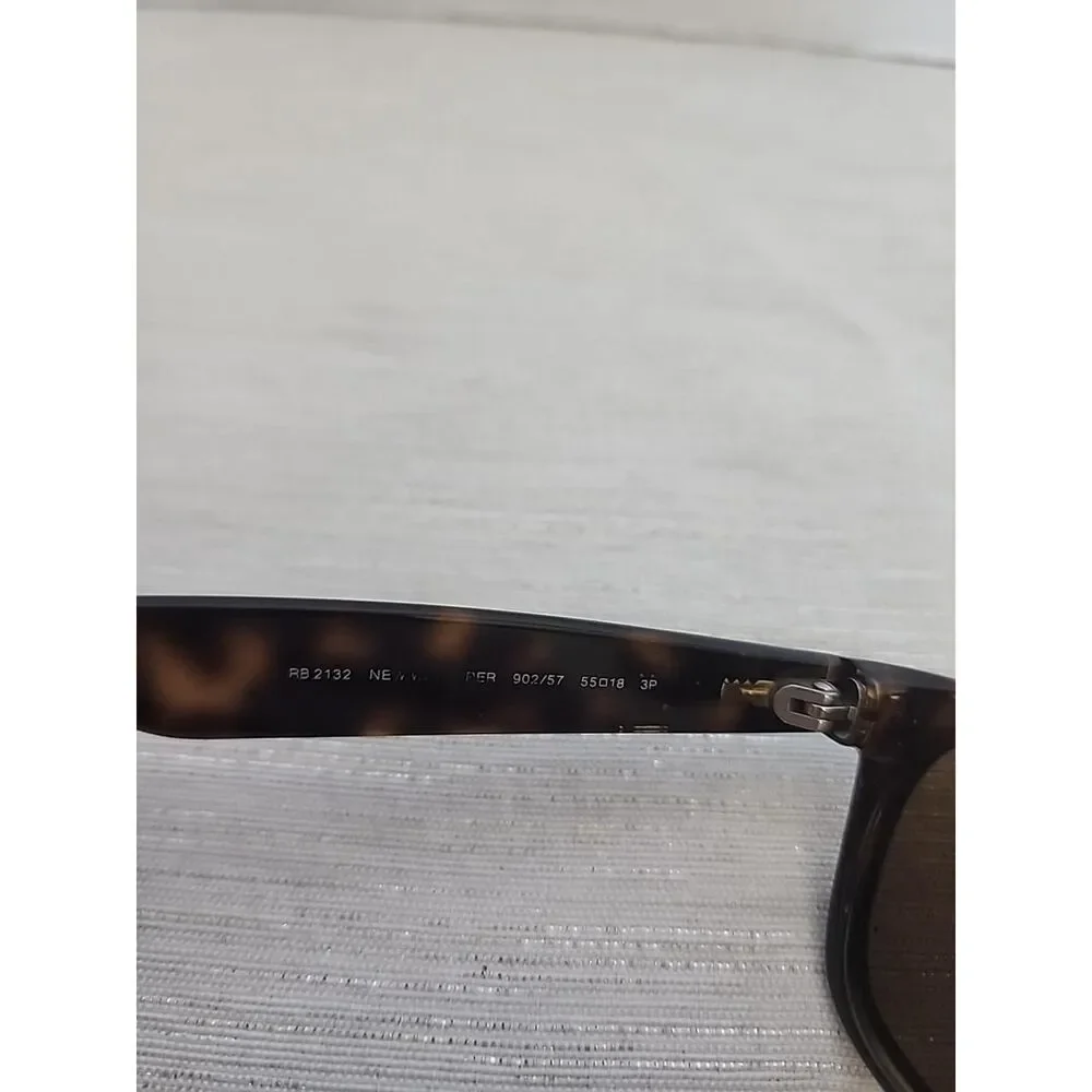 Ray Ban RB2132 902/57 55[]18 145 3P Tortoise B15 Polarized Wayfarer Sunglasses